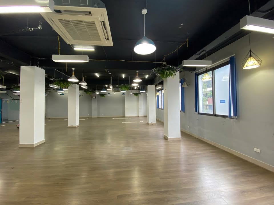 Sàn văn phòng cho thuê 220m² tại Xã Đàn, Đống Đa - Mặt tiền rộng, giao thông thuận lợi!