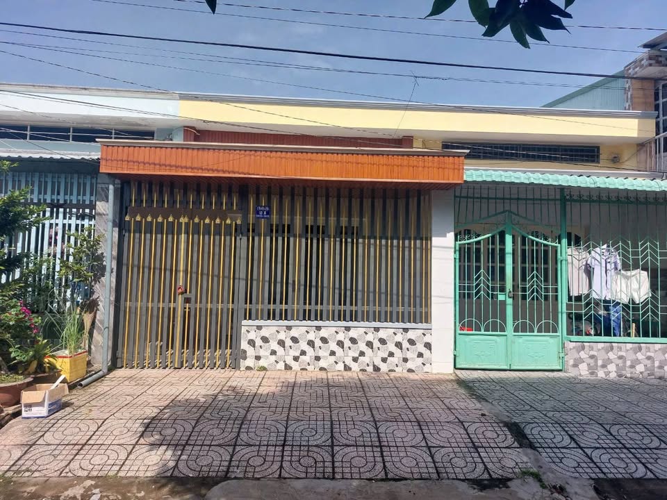 Nhà 1 trệt 1 gác lửng tại Khu Hưng Thịnh Đức, Vĩnh Long - Chỉ 1.55 tỷ, chính chủ!