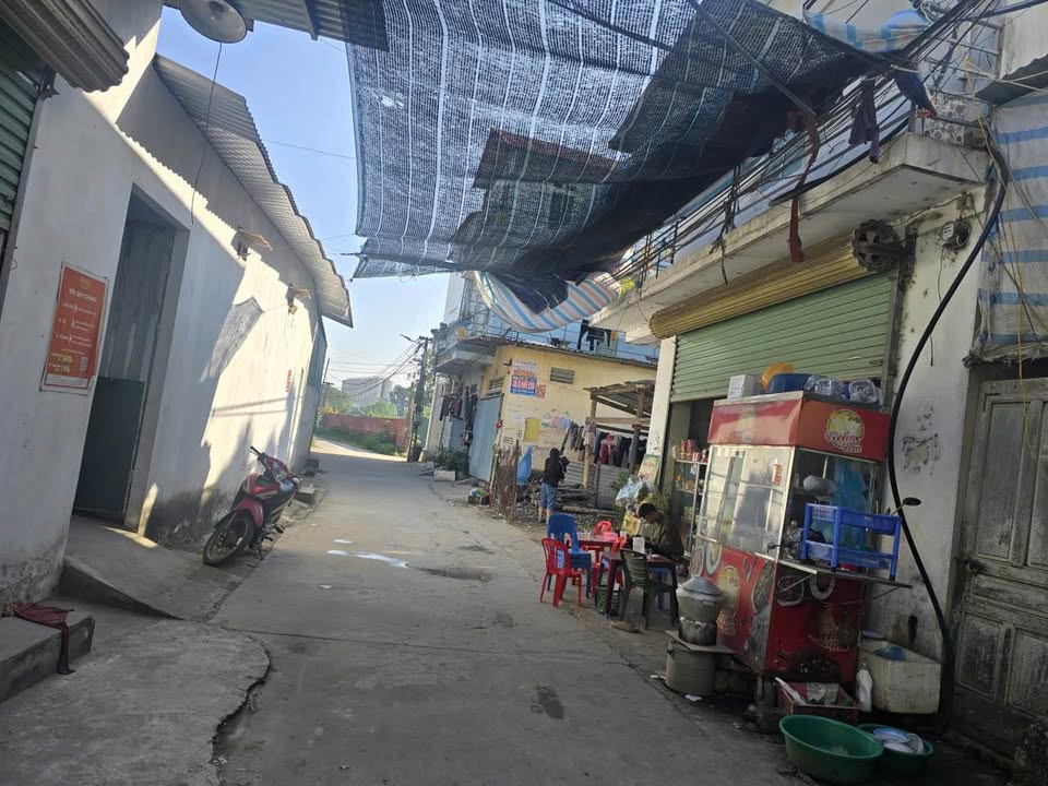 Nhà riêng Thôn Móng Núi, Hoàn Sơn, Bắc Ninh 70m² giá 3 tỷ - Vị trí đắc địa gần chợ và trường học!