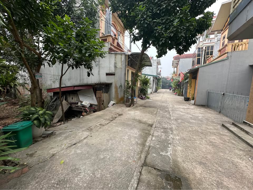 Đất nền Xuân Khanh 81m² giá chỉ 2 tỷ - Đường ô tô tránh nhau, cơ hội đầu tư tuyệt vời!