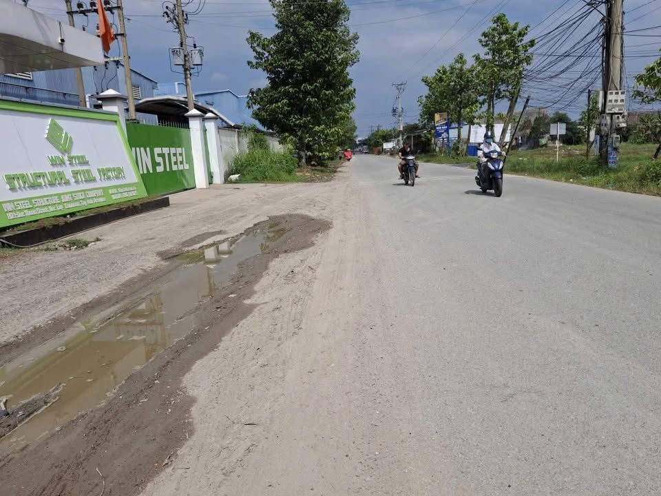 Nhà bán gấp tại Mỹ Hạnh Bắc, Đức Hòa, Long An, 100m² giá chỉ 1.2 tỷ - Cơ hội vàng cho nhà đầu tư!