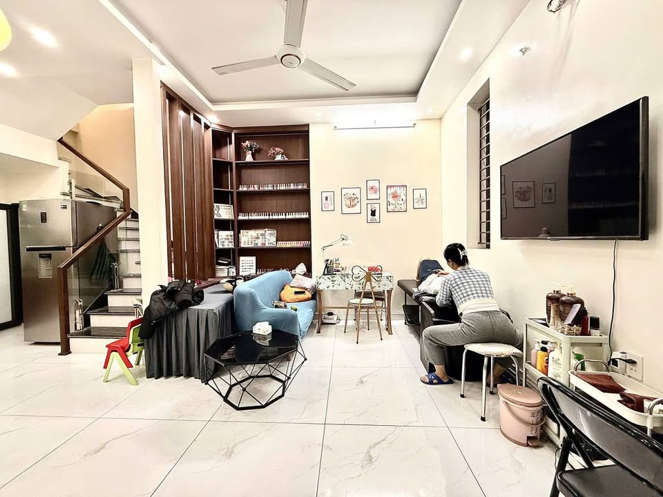 Nhà phố Kiến An 40m² giá 3.65 tỷ - Đang kinh doanh spa cực đắt hàng!
