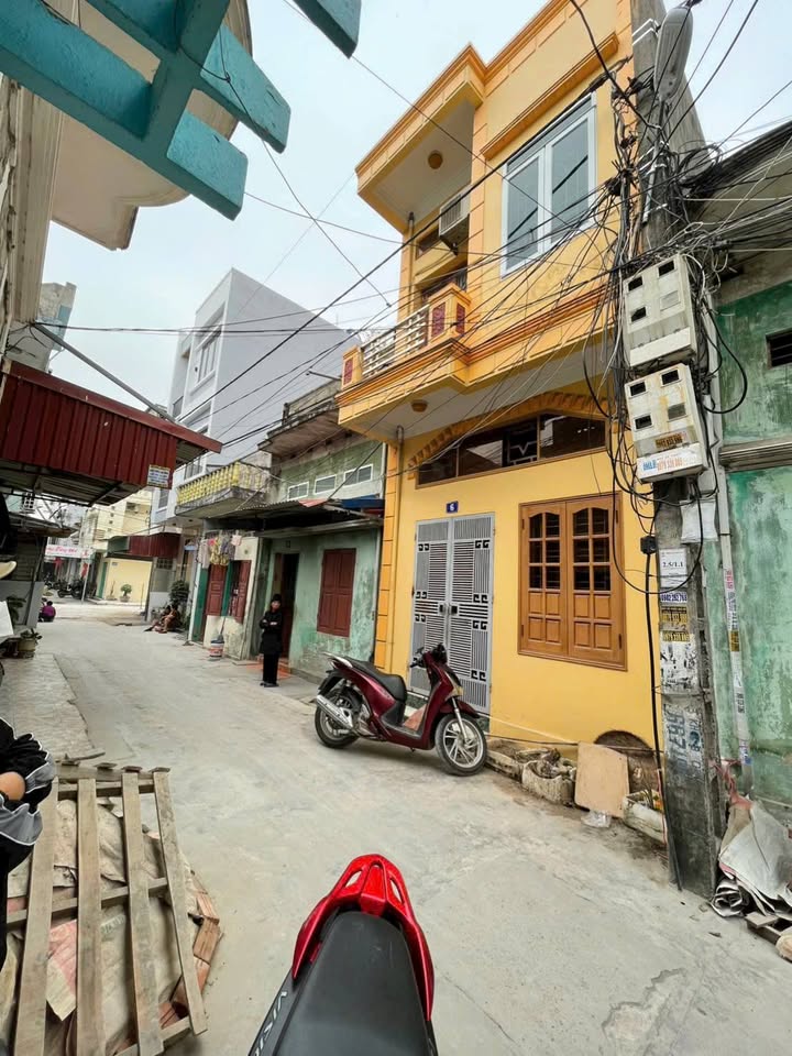 Nhà 2,5 tầng Hương Sơn, Kiến An 48m² giá 2 tỷ - Gần chợ và trường học!