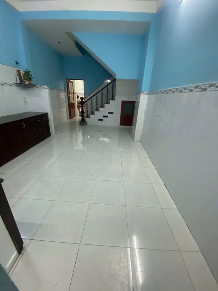 Nhà mặt tiền Chợ Nhà Bình Tân 80m² giá 16 triệu - Full nội thất xịn sò!