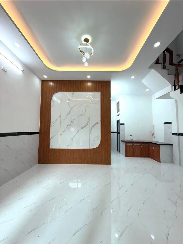 Nhà Hẻm 2 Tầng Nguyễn Văn Cừ, Quy Nhơn 48,8m² giá 3,1 tỷ - Gần biển và tiện ích đầy đủ!