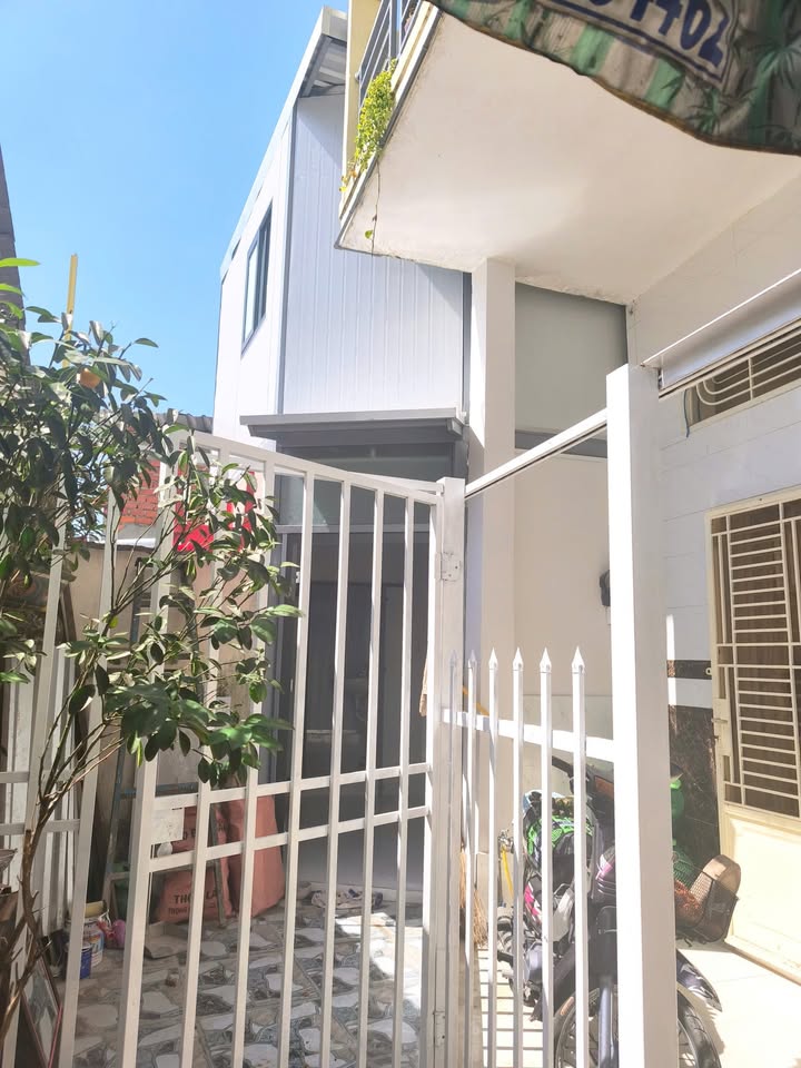 Nhà trọ mới xây tại hẻm 42 đường 30/4, quận Ninh Kiều - Giá chỉ 2.5 triệu/tháng!