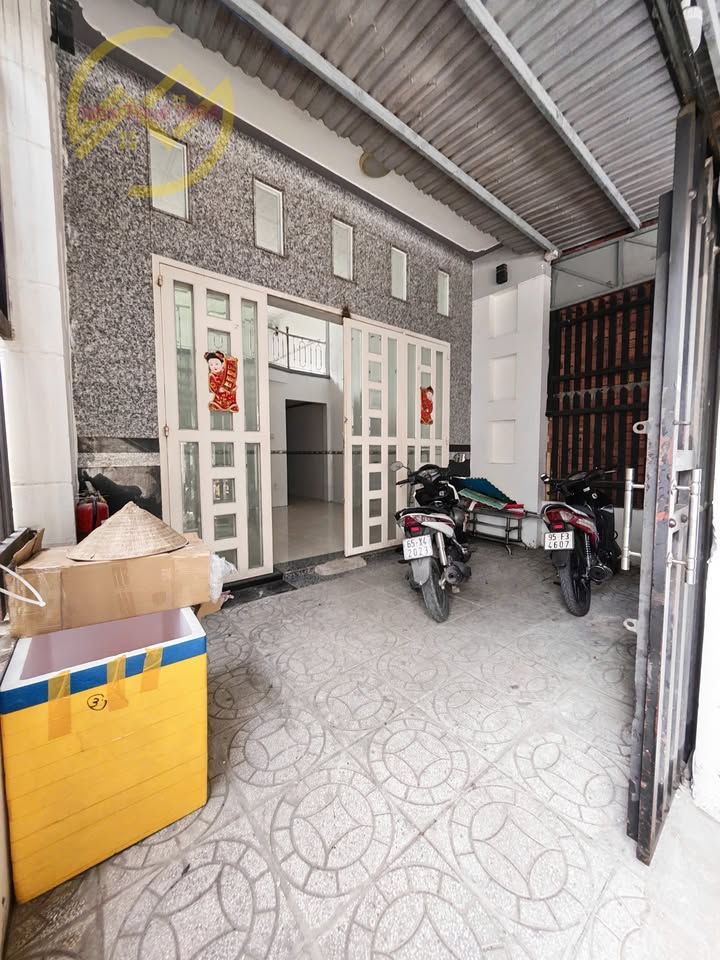 Nhà trệt lửng cho thuê hẻm liên tổ 12-20 Nguyễn Văn Cừ, Cần Thơ 100m² - Thích hợp cho kinh doanh online!