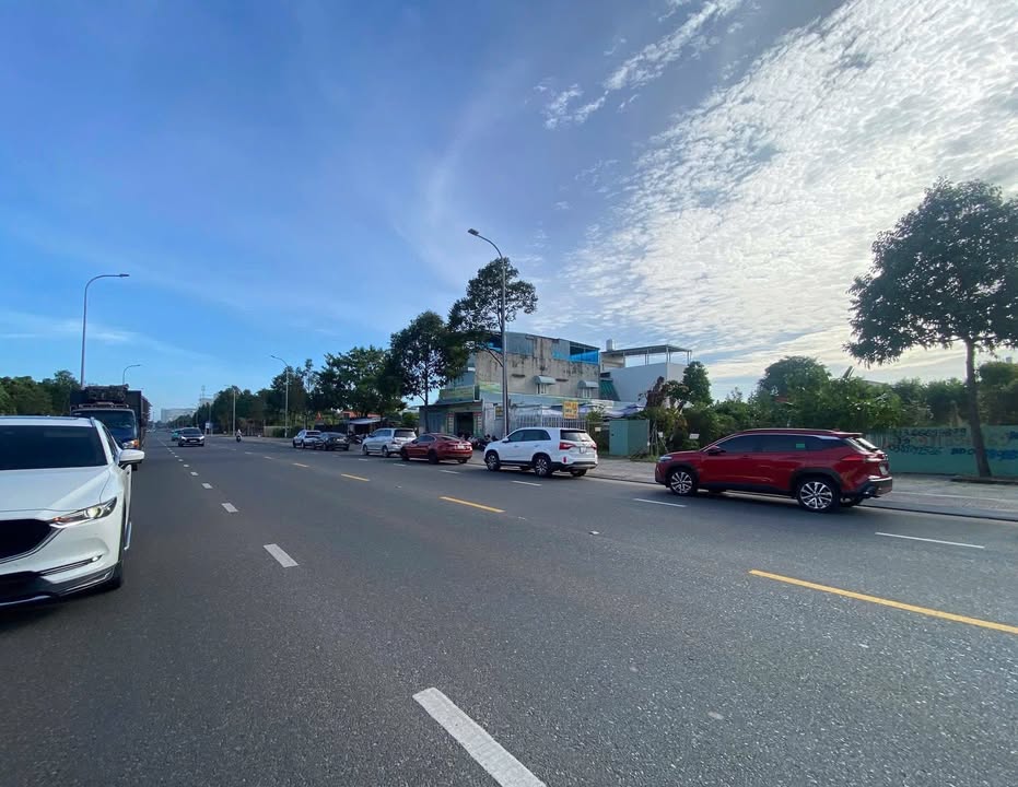 Lô Biệt Thự Mặt Tiền Phạm Hùng Bà Rịa 200m² giá 15 tỷ - Cơ hội vàng cho nhà đầu tư!