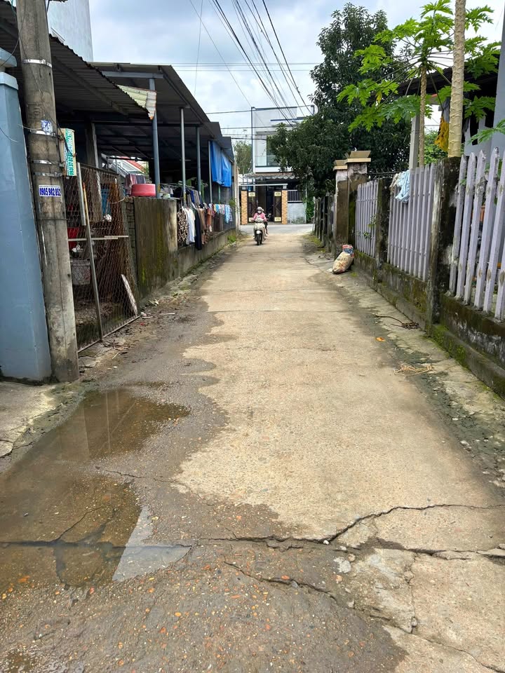 Nhà cấp 4 Hòa Tiến Đà Nẵng 140m² giá 2.35 tỷ - Chính chủ bán gấp!