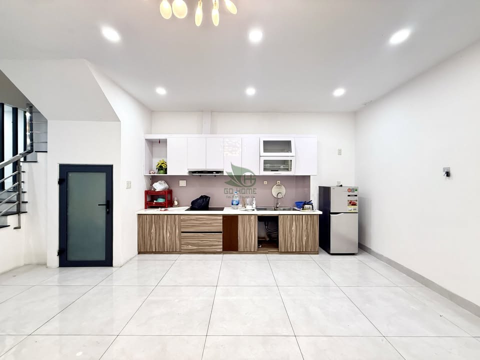 Cho thuê nhà 5 căn hộ Vĩnh Nguyên 100m² giá 25 triệu - Full nội thất, gần biển!