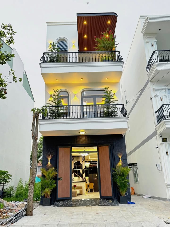 Bán nhà 150m² tại Thủ Dầu Một giá 2.8 tỷ - Nhà mới 90% có nội thất đầy đủ!