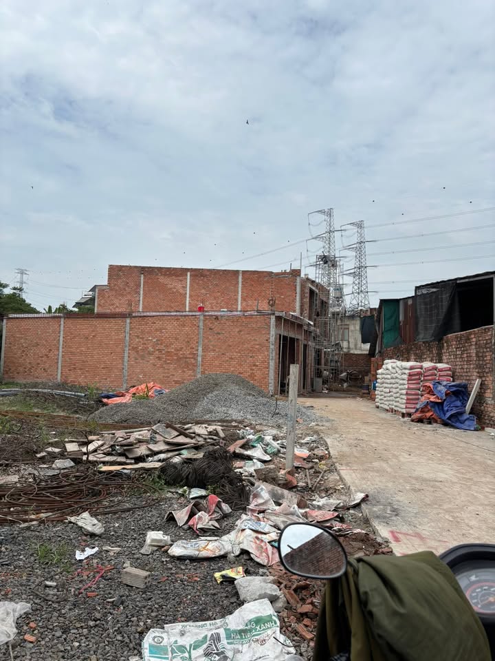 Nhà phố Trảng Dài Biên Hòa 81m² giá 2.19 tỷ - Dân cư đông đúc, tiện ích đầy đủ!