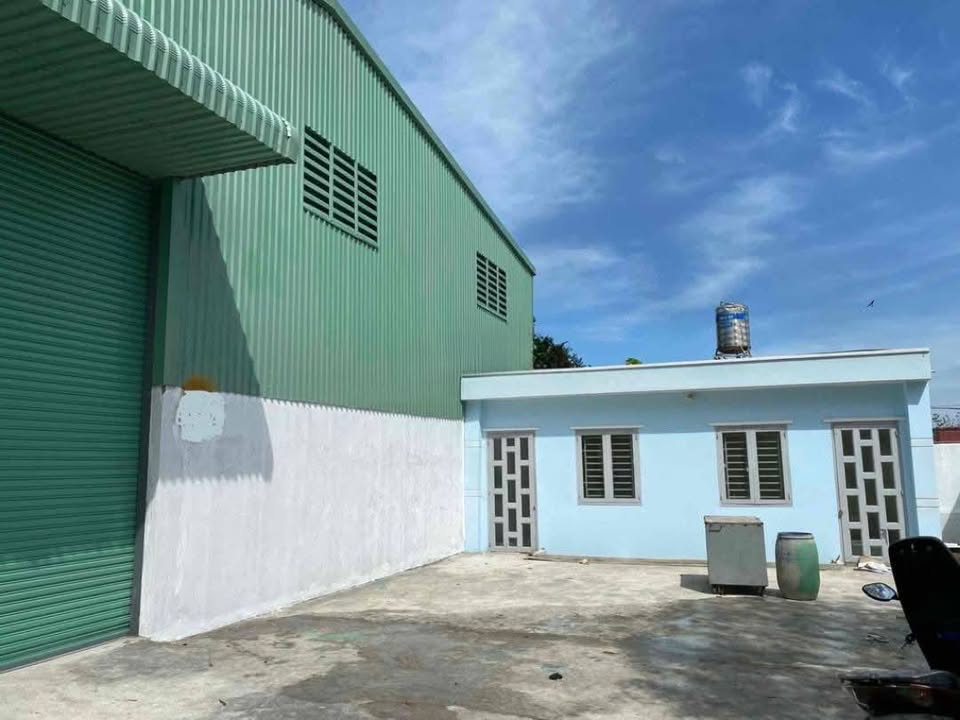 Kho xưởng 600m² tại Tỉnh Lộ 824, Đức Hòa - Pháp lý rõ ràng, giá 11.5 tỷ!