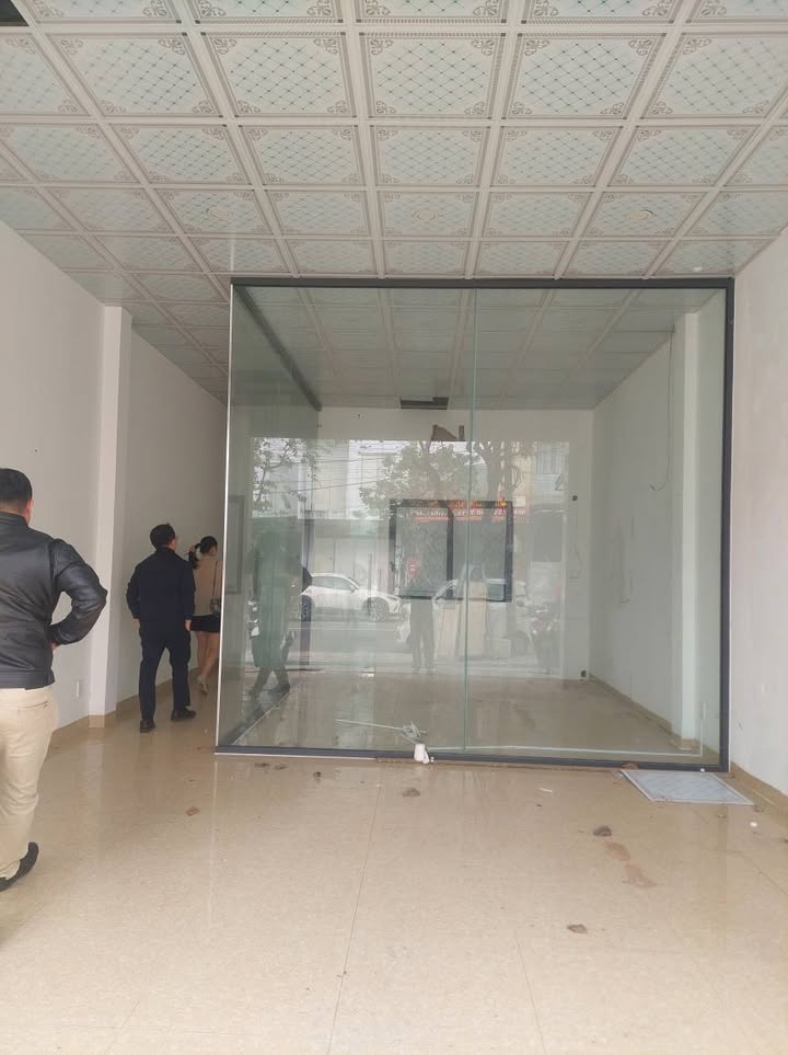 Nhà cho thuê mặt tiền đường 10m5 Hòa Minh, Đà Nẵng 100m² - Giá 9 triệu/tháng