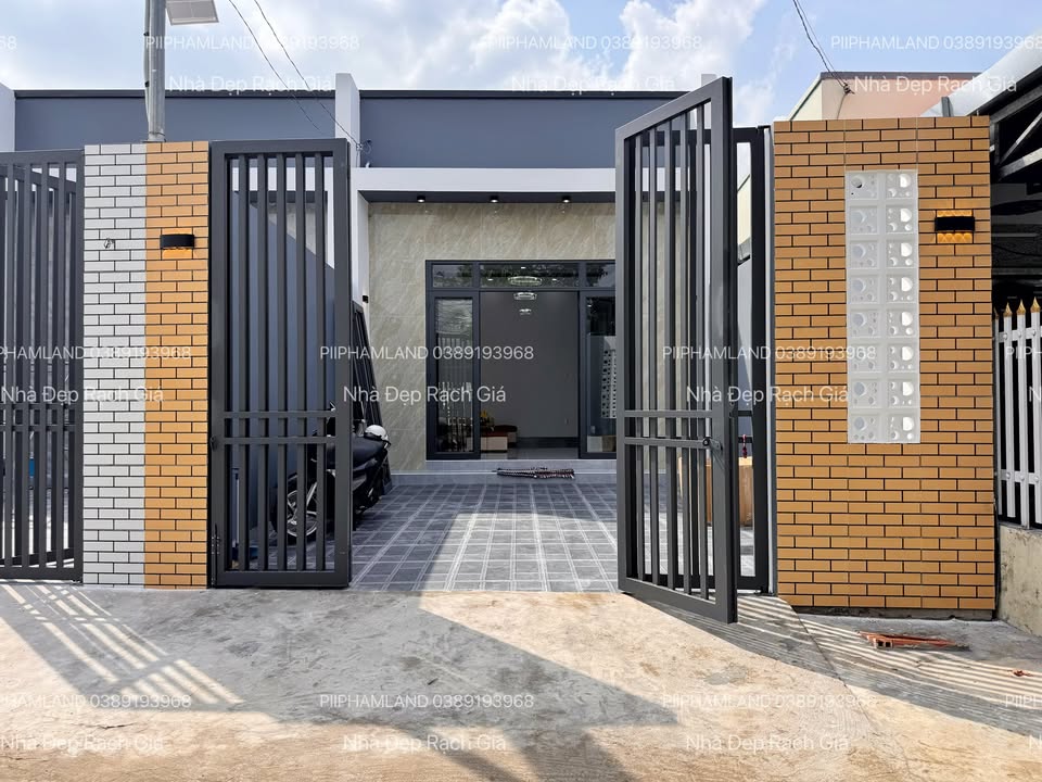 Nhà mặt tiền đường Ngô Thì Sĩ Rạch Giá 137m² giá 2.23 tỷ - Vị trí đắc địa, ô tô vào tận nhà!