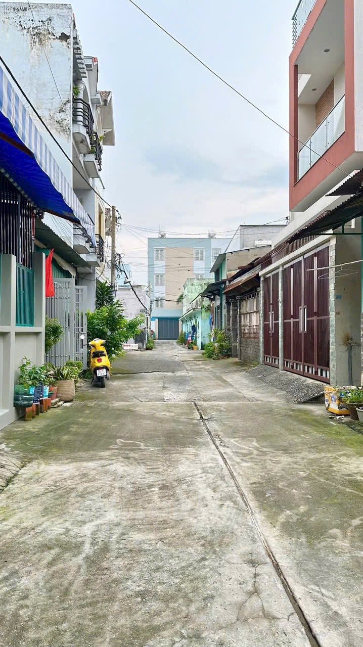 Nhà Bà Điểm, Hóc Môn 106m² giá 3.5 tỷ - Sổ hồng riêng, cho thuê ngay!