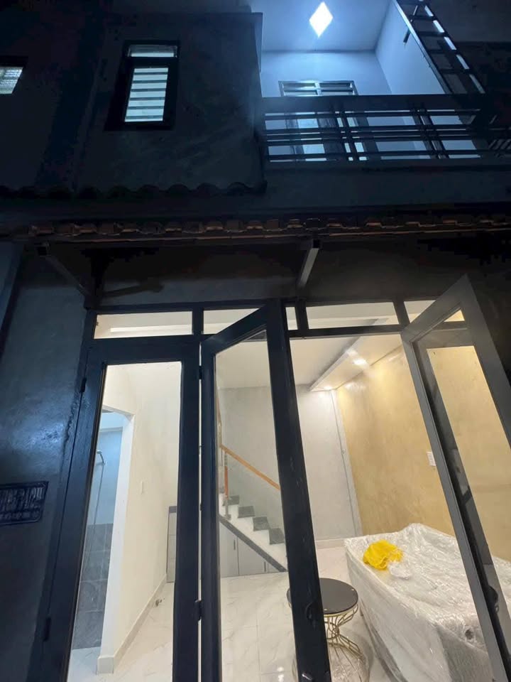 Nhà riêng đường HT17 Quận 12 24m² giá 2.49 tỷ - Chính chủ bán