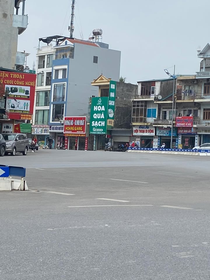 Nhà mặt đường Giếng Đáy, Hạ Long 48m² giá 6 tỷ - Vị trí đắc địa cho thuê 12 triệu!