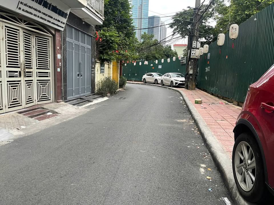 Nhà phố cho thuê Đào Tấn, Ba Đình 70m² - An ninh tốt, vào ở ngay!