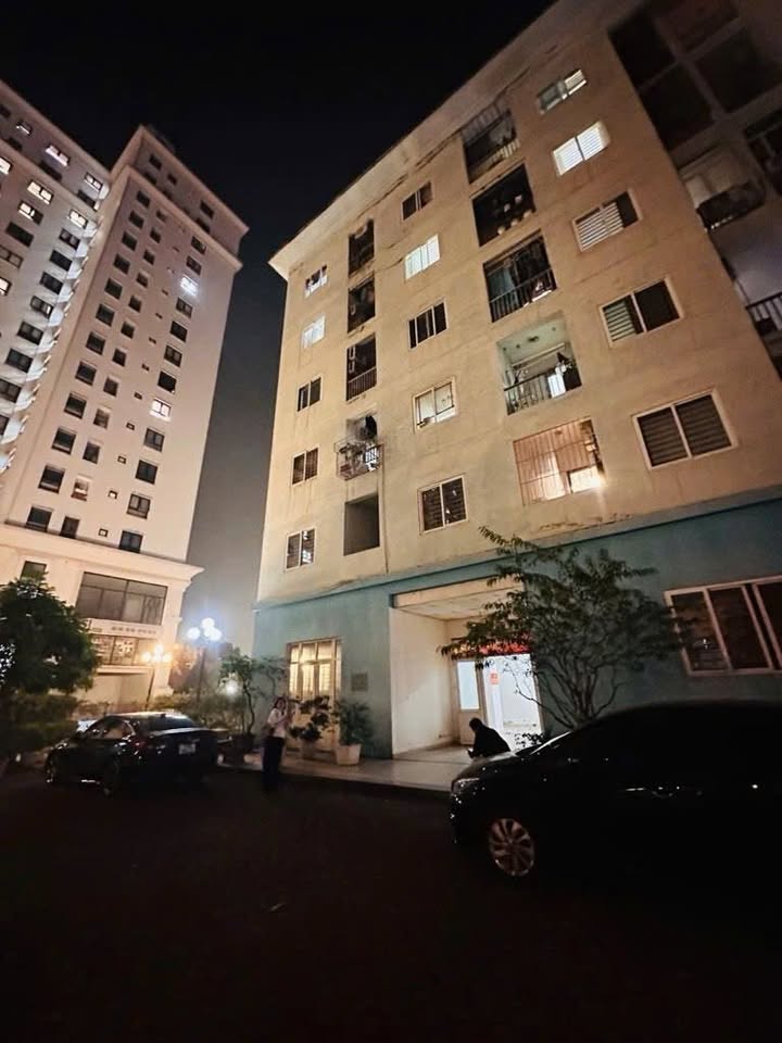 Chung cư Việt Hưng Long Biên 55m² giá 2.85 tỷ - Tiện ích đầy đủ, chính chủ bán gấp!