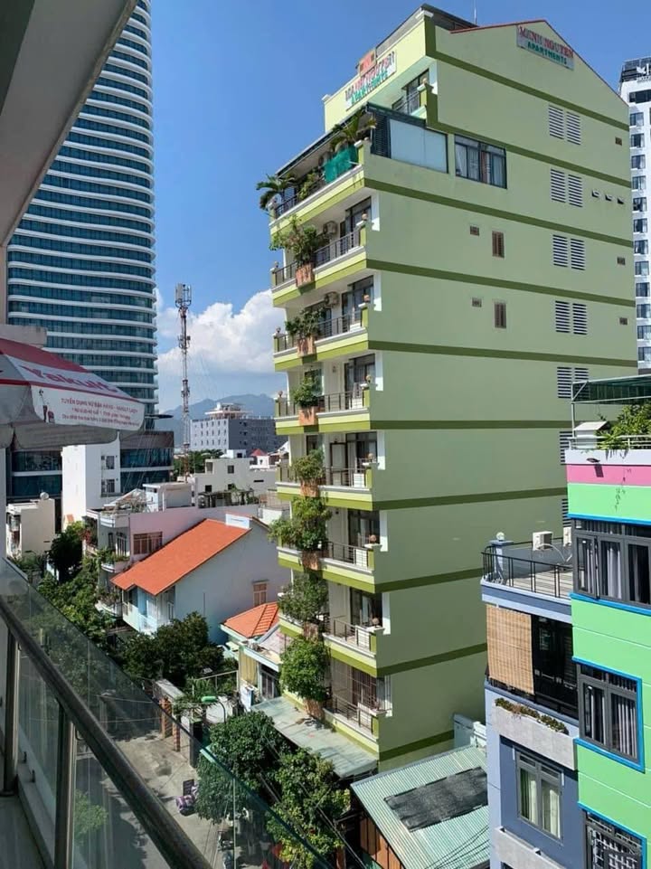 Khách sạn & Căn hộ Bạch Đằng, Nha Trang 1800m² giá 45 tỷ - Đầu tư sinh lời tuyệt vời!