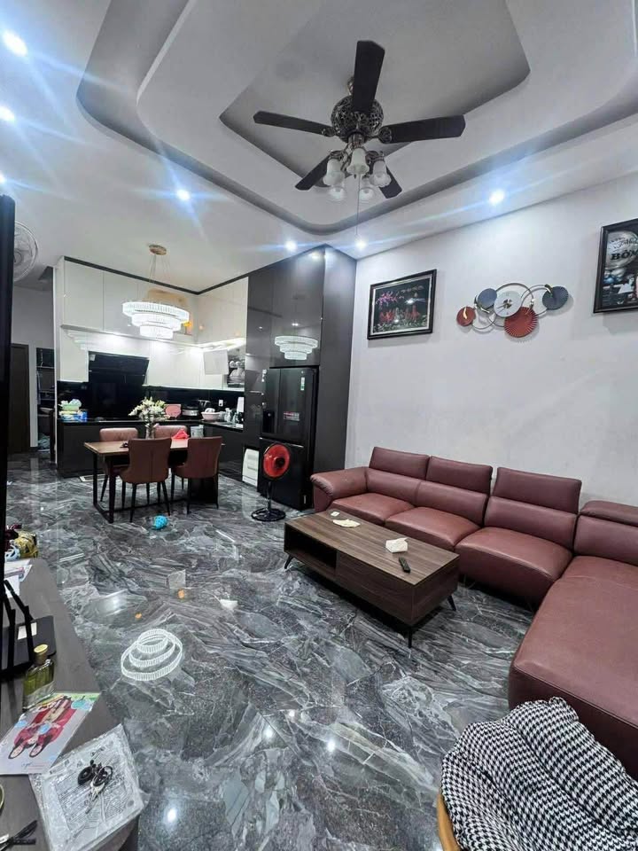 Villa 2 mặt tiền Hòa Hải Đà Nẵng 128m² giá 11 tỷ - Thiết kế thoáng mát, gần bãi tắm!