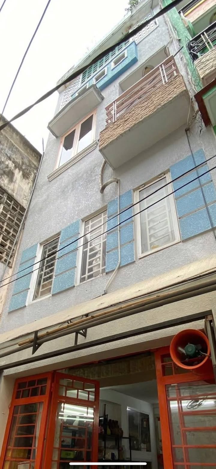 Nhà phố 40m² quận Phú Nhuận giá 7.3 tỷ - Nở hậu đẹp, 5PN, cho thuê sinh lời!