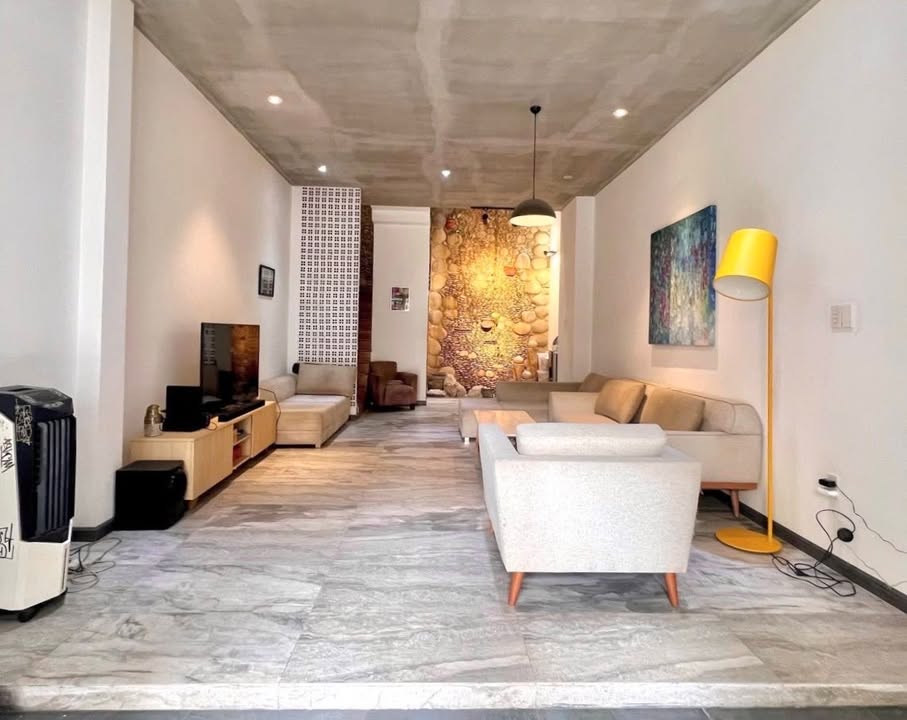 Nhà đẹp Phú Nhuận 53m² giá 10 tỷ - Sổ hồng hoàn công, không gian sống sang trọng!