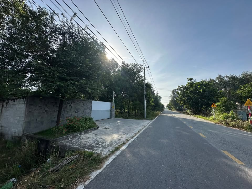 Nhà xưởng mặt tiền đường nhựa xã Nhuận Đức, Củ Chi 1580m² giá 16.5 tỷ - Đầu tư sinh lời ngay!