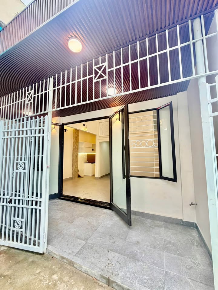 Nhà Gác Lửng Đường Điện Biên Phủ, TP Huế 100m² giá 2.29 tỷ - Vị trí đắc địa gần chợ và trường học!