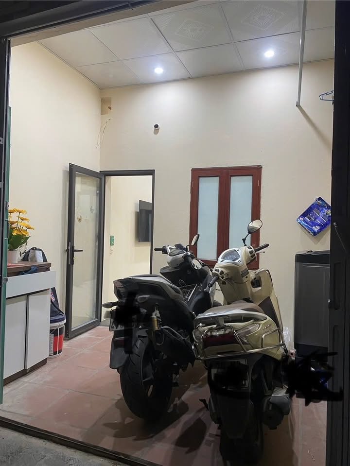 Nhà riêng cho thuê tại ngõ Hoàng An, Đống Đa, Hà Nội - Full nội thất, thoáng đãng!