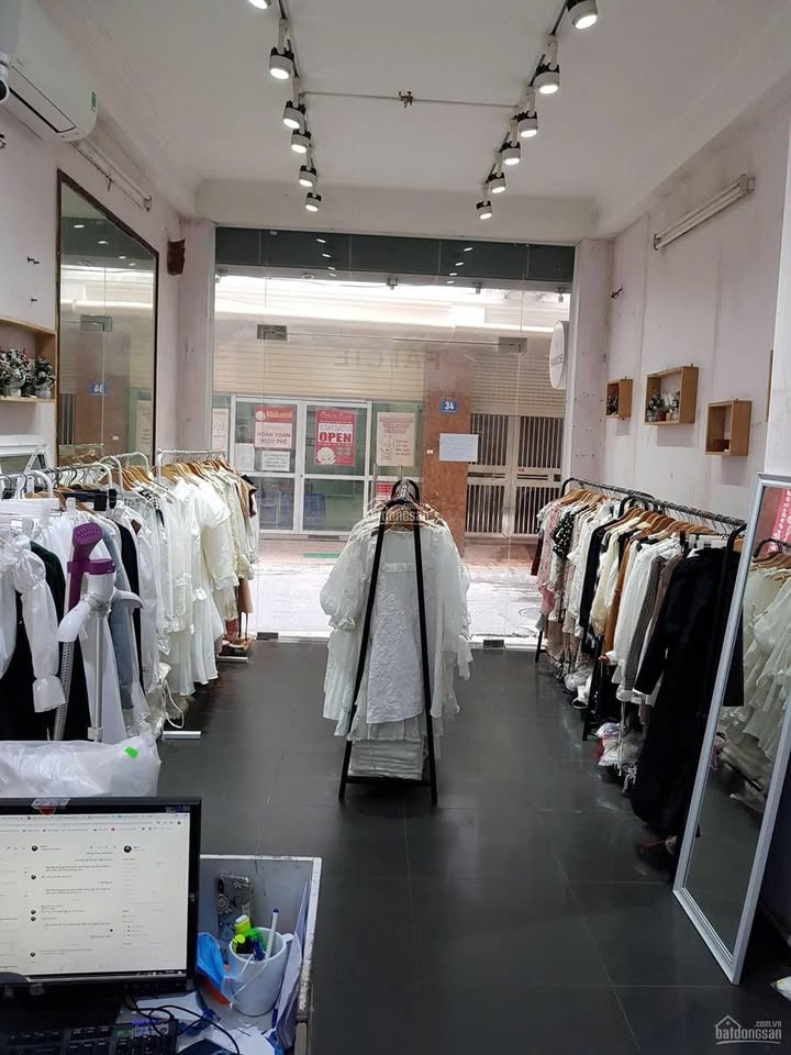 Cửa hàng cho thuê Pháo Đài Láng 40m² giá 9 triệu - Mặt tiền ô tô tránh