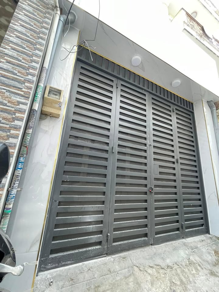 Nhà phố Gò Vấp 68m² giá 4.85 tỷ - Ngay Siêu thị Emart 2, tiện ích đầy đủ!