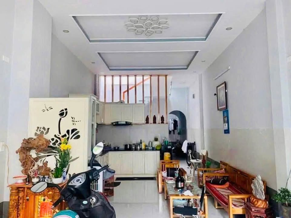 Bán Nhà Mặt Tiền Đường Thành Thái, Phường Quang Trung, Quy Nhơn 61m² giá 3.7 tỷ - Đầu tư sinh lời!
