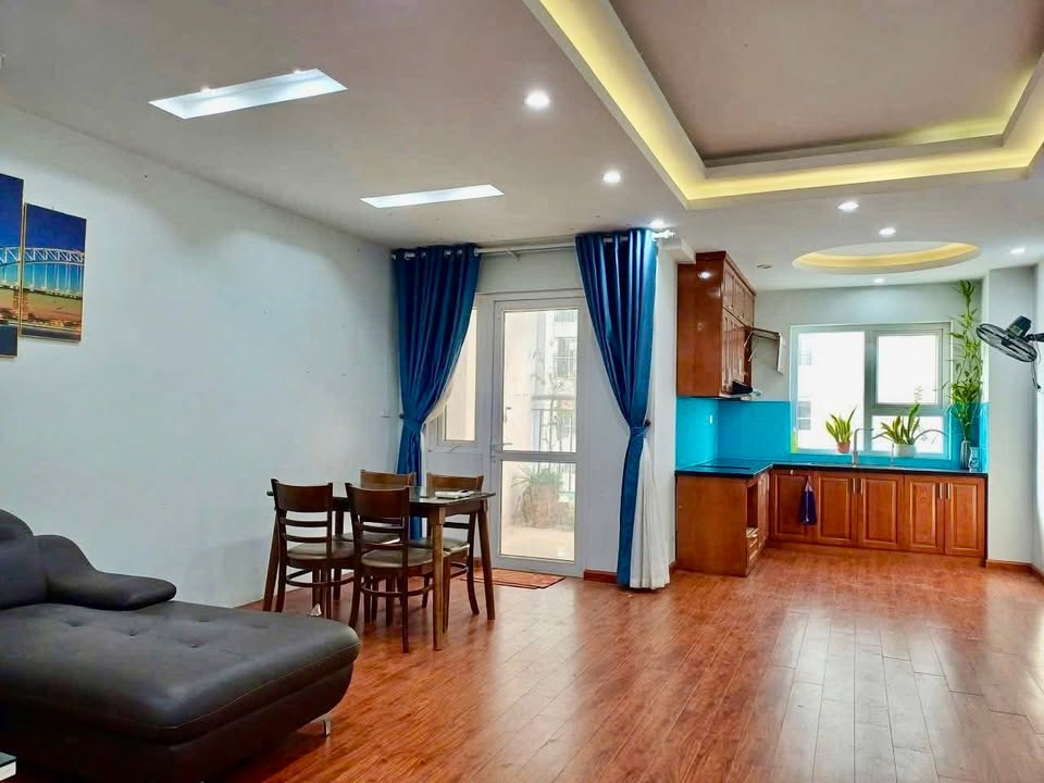 Căn hộ 2 ngủ 2WC 78m² giá 3.8 tỷ - Nội thất đầy đủ, có thể sửa thành 3 ngủ!