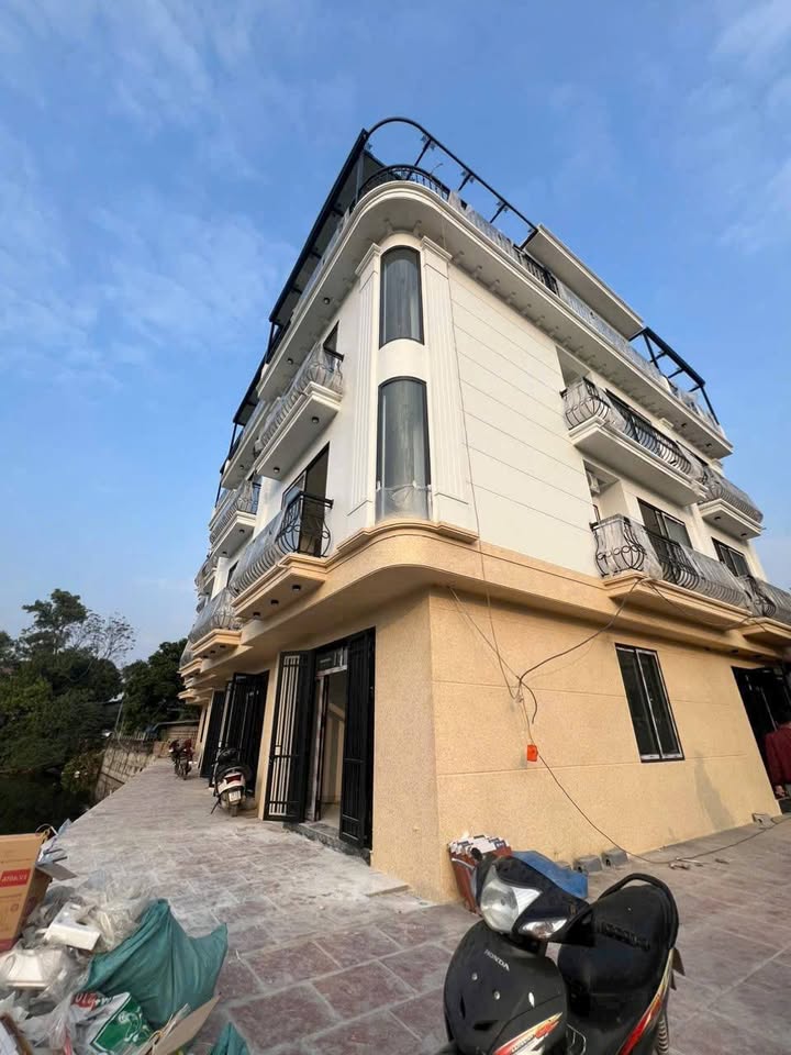 Nhà phố Quốc Oai 45m² giá thỏa thuận - Ô tô đỗ cửa, view hồ tuyệt đẹp!