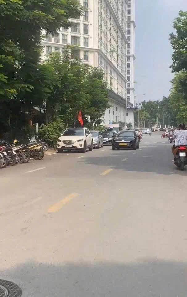 Nhà phố Đình Thôn 42m² giá 14 tỷ - Kinh doanh sầm uất, ô tô tránh