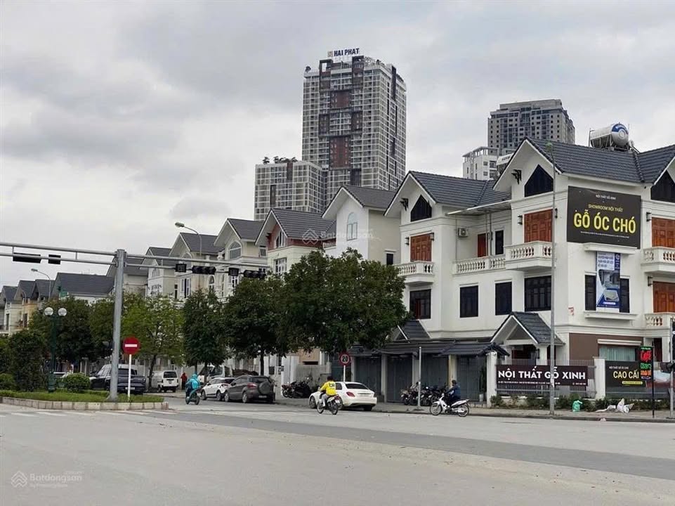 Cho thuê Biệt thự Dương Nội – Hà Đông 198m² giá 50 triệu - Nhà mới tinh, vị trí đắc địa!