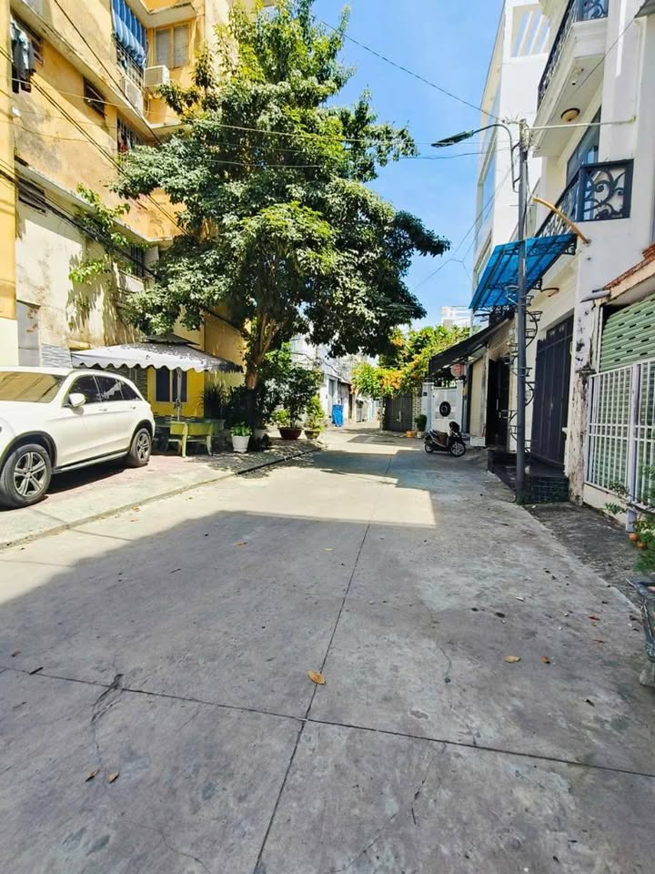 Nhà mặt tiền đường Bùi Minh Trực, Quận 8 - Diện tích 54m², sổ hồng riêng, pháp lý đầy đủ!