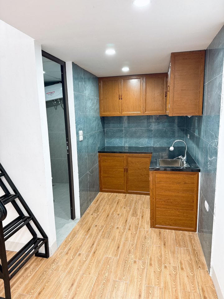 Phòng trọ khép kín tại ngõ 160, Bồ Đề, 3.5 triệu - Tiện nghi đầy đủ, vào ở ngay!