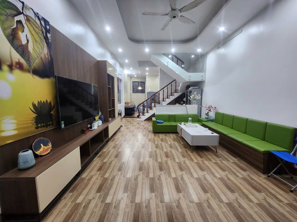 Bán nhà 3 tầng tại phường Tân Sơn, Thanh Hóa - Diện tích 67m², giá chỉ 5,xx tỷ!