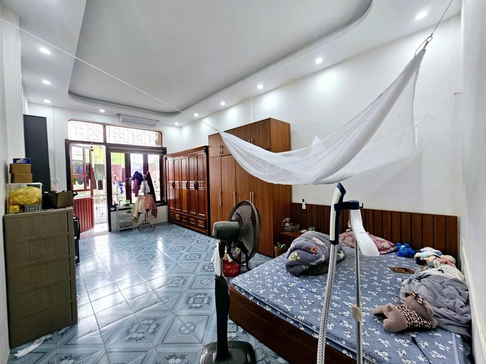 Nhà mặt phố Lê Lai, Đông Sơn, Thanh Hóa 104m² giá 6.3 tỷ - Kinh doanh sầm uất!