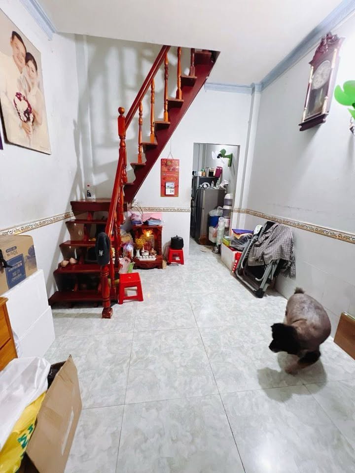 Nhà phố 3 tầng Quận 4, 28m² giá 2.9 tỷ - Không quy hoạch, sẵn sàng ở ngay!