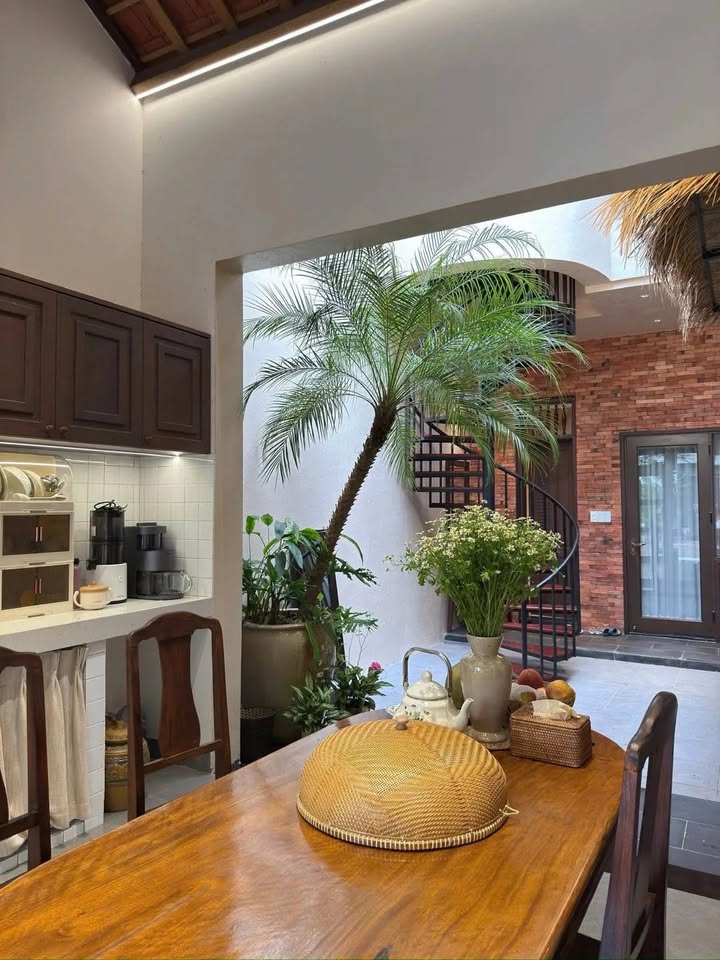 Nhà 2 tầng hiện đại tại KDT Nam Việt Á 100m² - Giá tốt thương lượng chính chủ!