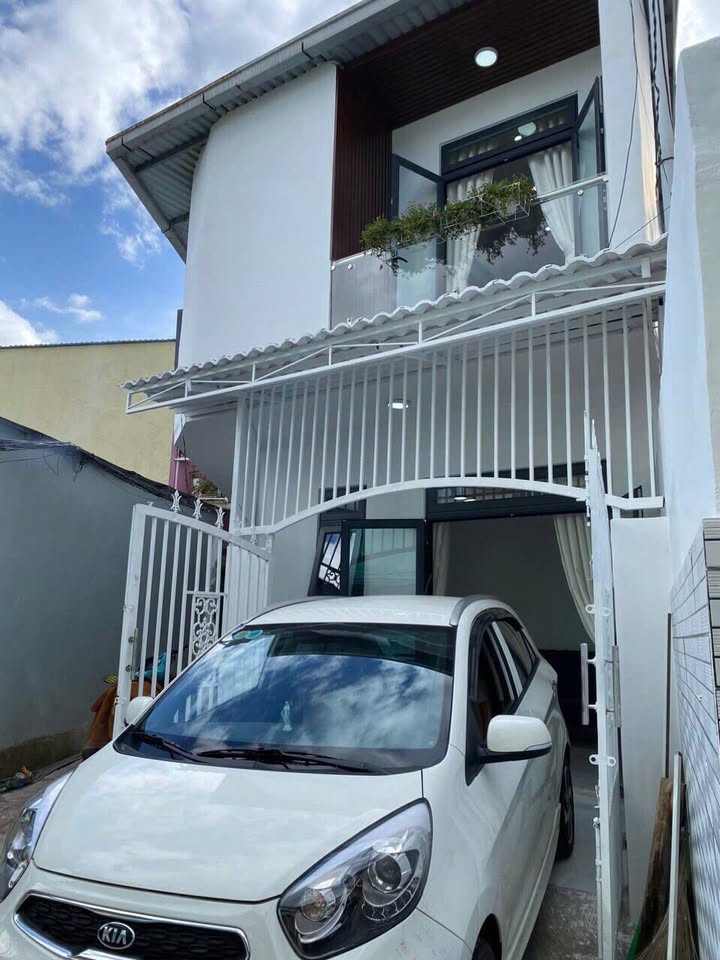 Nhà đẹp Huyền Trân Công Chúa Đà Lạt 90m² giá 2.15 tỷ - Không thể bỏ lỡ!