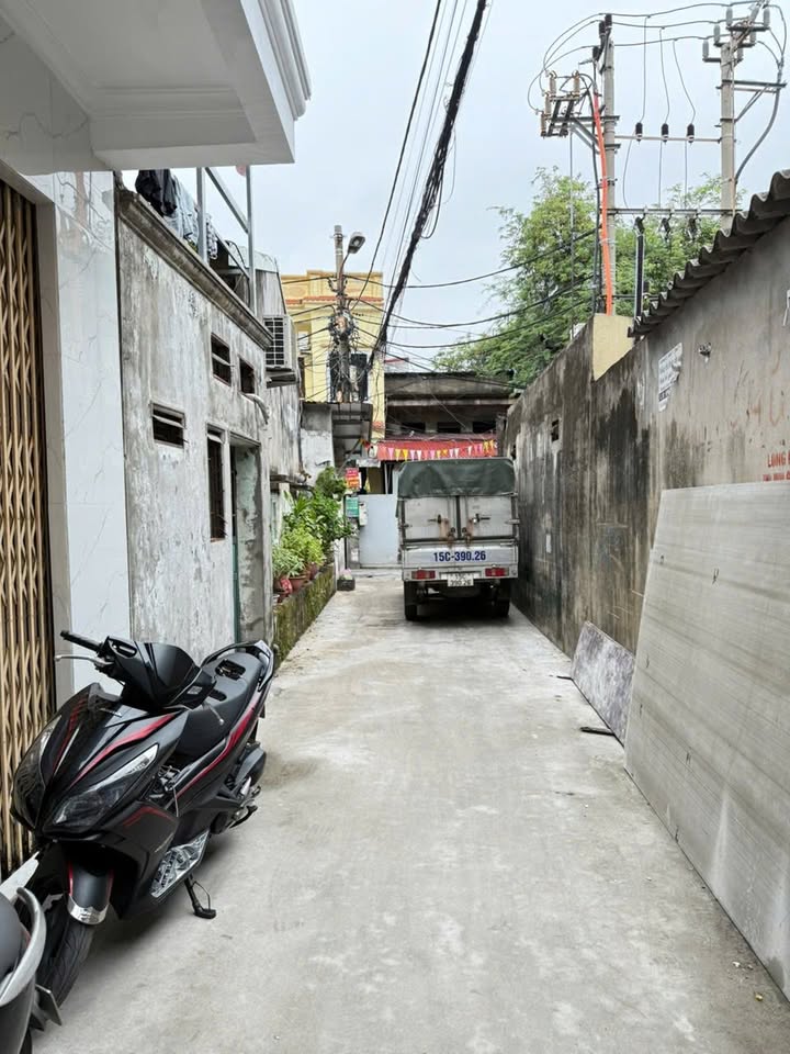 Nhà riêng đường Hồ Sen Lê Chân 44m² giá 4.5 tỷ - Sân cổng riêng, lô góc!