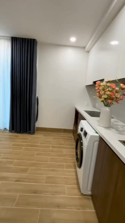 Căn hộ 1 ngủ 1 khách tại Hoàng Hoa Thám 65m² - Full nội thất, gần Tây Hồ!