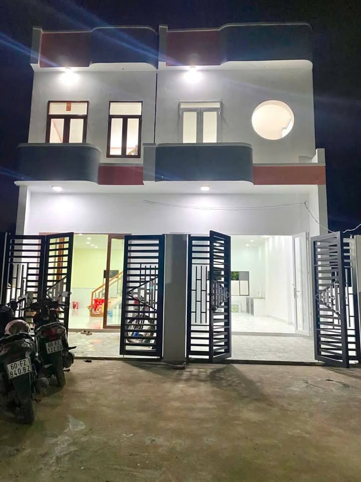 Nhà mới 100% tại Bình Hòa, Vĩnh Cửu 85m² giá 1.45 tỷ - Sổ hồng chính chủ, thuận tiện vào ở ngay!