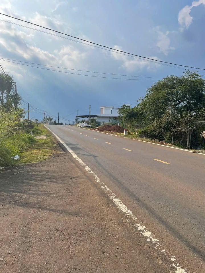 Đất mặt tiền đường TL 725 thôn 8 Lộc Ngãi 4021.25m² giá 2.5 tỷ - Cơ hội đầu tư tuyệt vời!