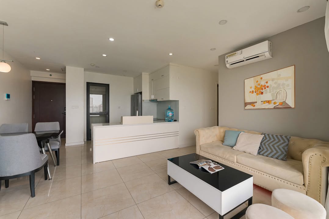 Căn hộ 3PN Vinhomes Dcapitale Cầu Giấy 100m² giá 30 triệu - Sẵn sàng vào ở ngay!